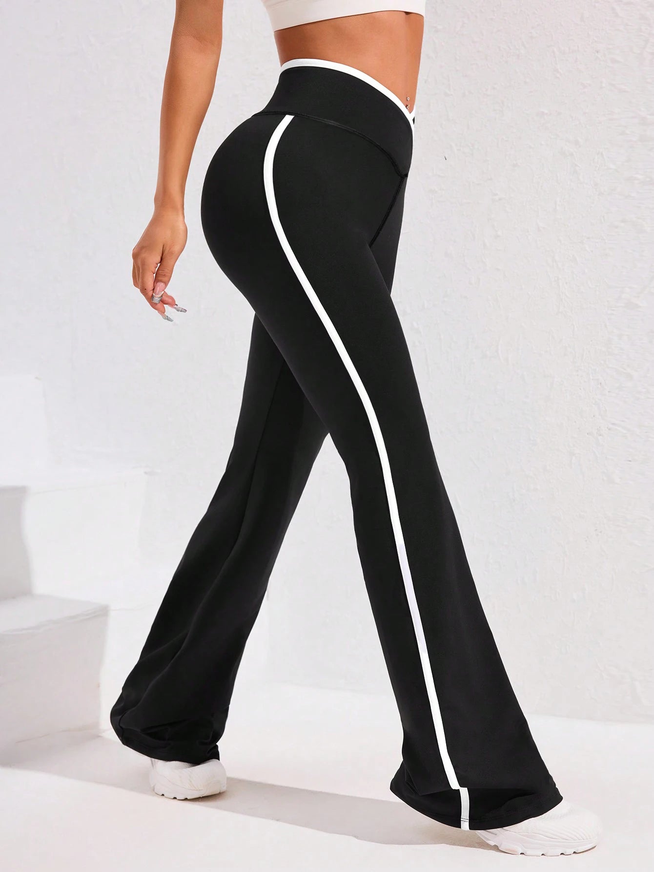 V-Cross Waist Flare Yoga Pants Women High-Waist Cross Sports Pants for Women Long Trousers Running Fitness Yoga Wear Leggings