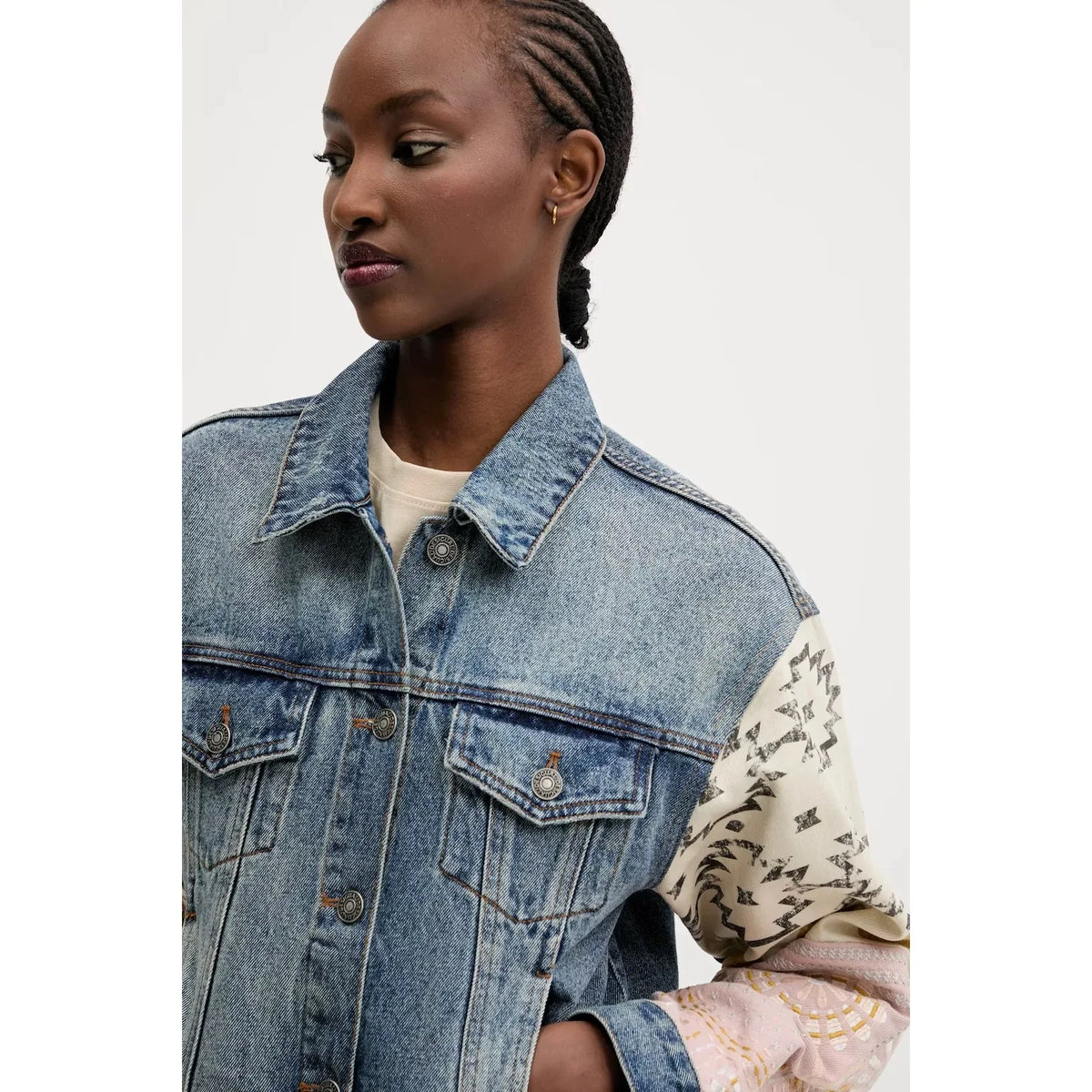 Spanish original light luxury women's jacket, sandwashed, distressed, spliced, jacquard embroidered, loose denim jacket