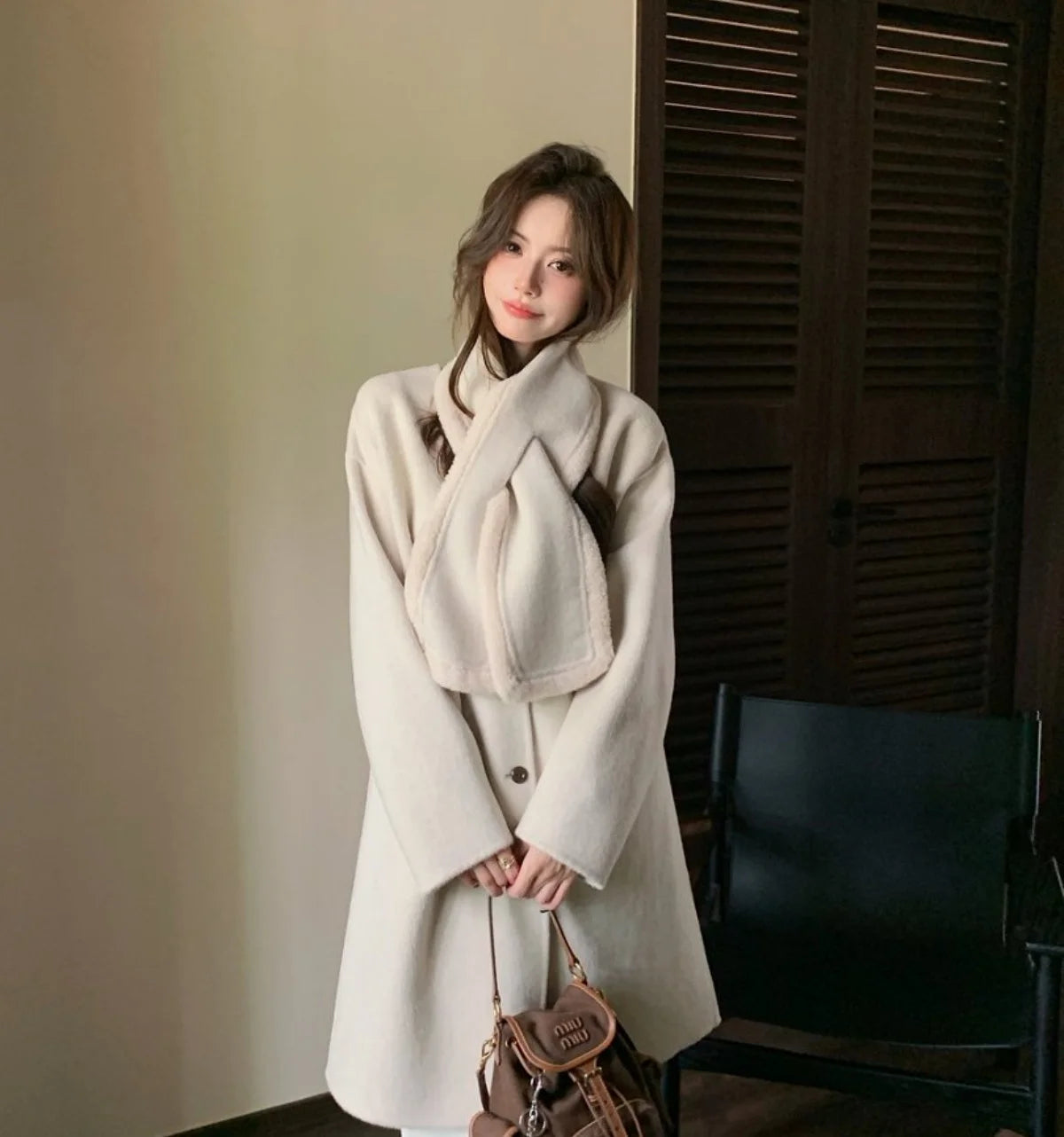 Autumn and winter hot fashion round neck scarves, medium to long styles, small women's double-sided wool coats with temperament,