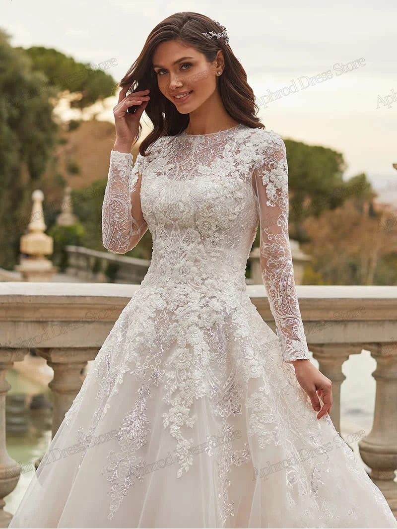 Modest Wedding Dresses Full Sleeves O-Neck Bridal Gowns Lace Appliques Floor Length Robes Glamorous Vestidos De Novia Customized