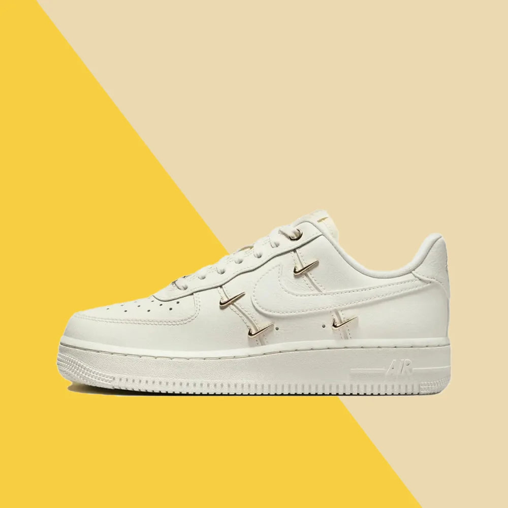 Nike Air Force 1 Low Unisex Sneakers - Iconic Style, Cushioned Comfort & Durable for Everyday Wear FV3654-111