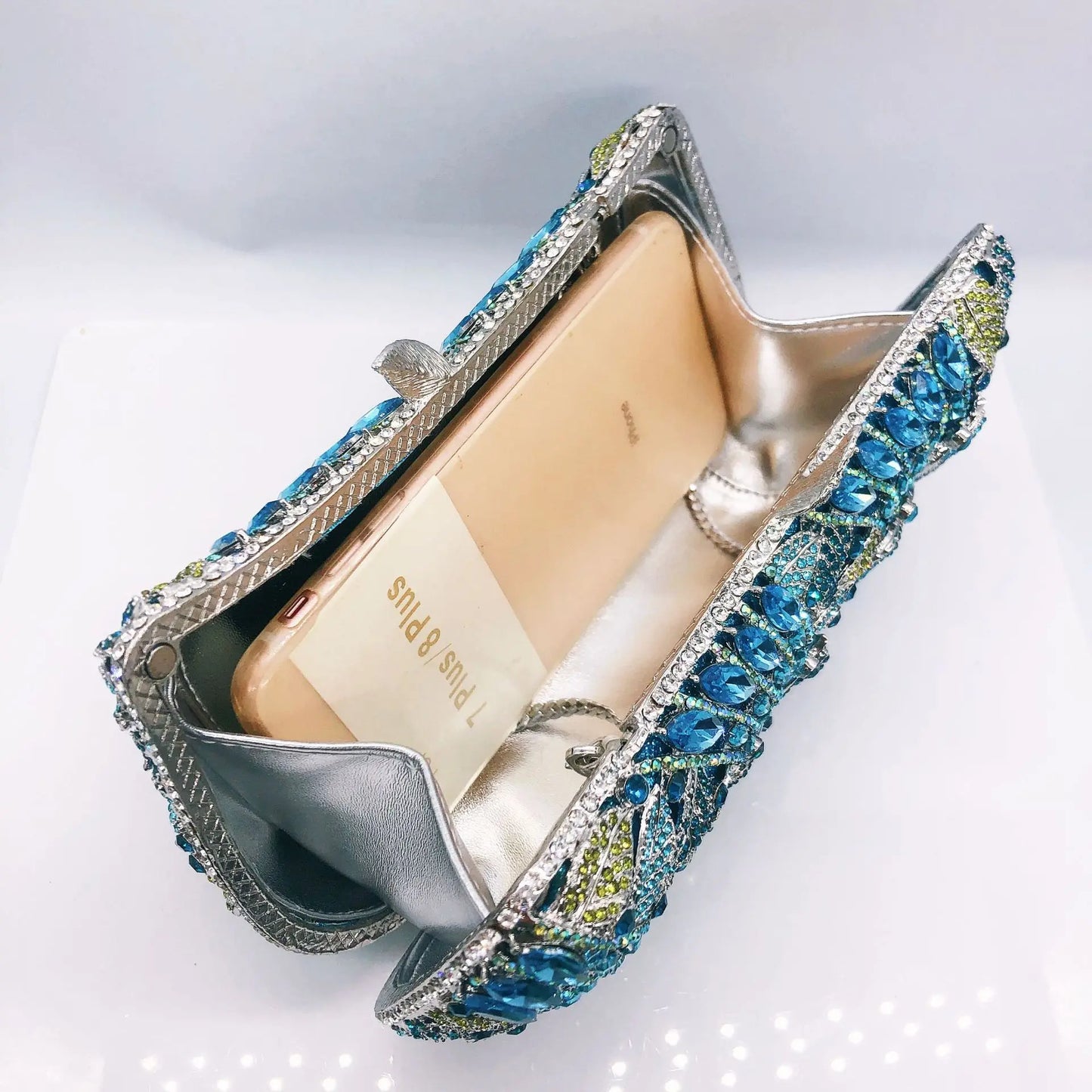 Hollow Out Women Evening Bag Gold Crystal Banquet Handbag Luxury Diamond Clutch Purse Wedding Bride Bags Elegant Dinner Bag