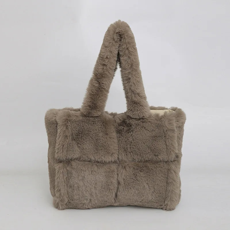 New plush women's handbag, large capacity shoulder bag, suitable for shopping and shopping, winter women's armpit bag