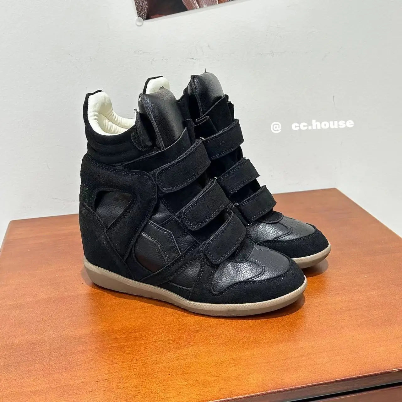 High Top Women's Sneakers New 2026 Autumn Winter Ankle Boots Thick Bottom Leather Casual Shoes Wedge Heels Hook&Loop Sport Shoes
