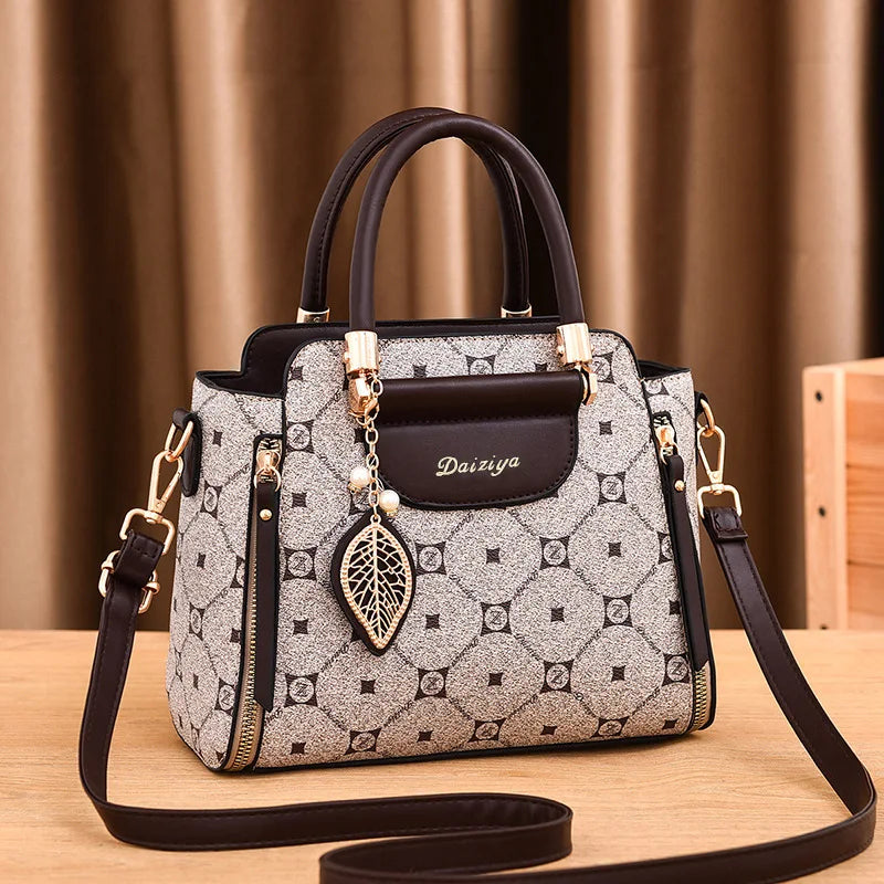 Fashionable Printed Women'S Handbag New High-Capacity Shoulder Bag Classic Retro Diagonal Cross Bag Urban Commuting Tote Bag