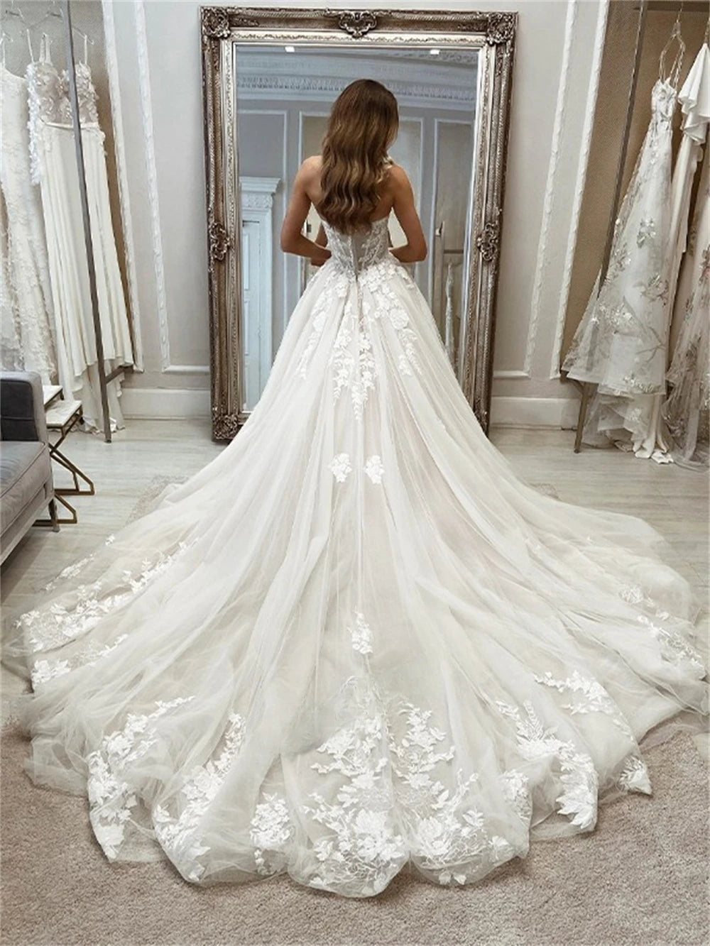 Charming Strapless Wedding Dresses For Bride 2025 Backless Sleeveless Robe De Mariée Women Personalized Customization