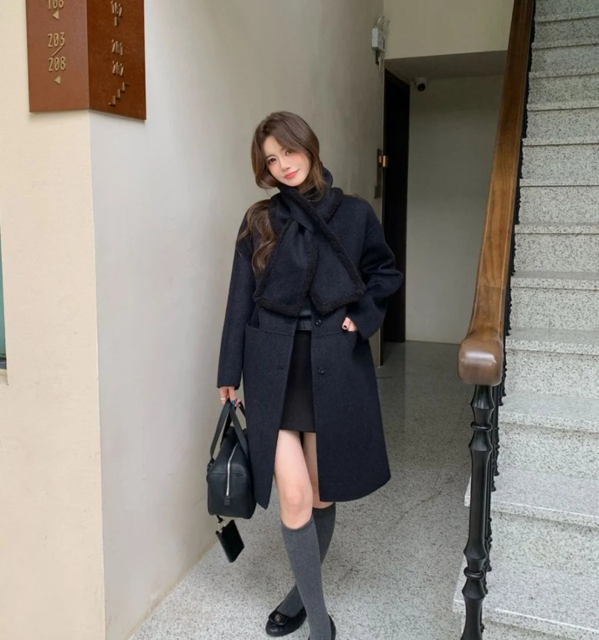 Autumn and winter hot fashion round neck scarves, medium to long styles, small women's double-sided wool coats with temperament,