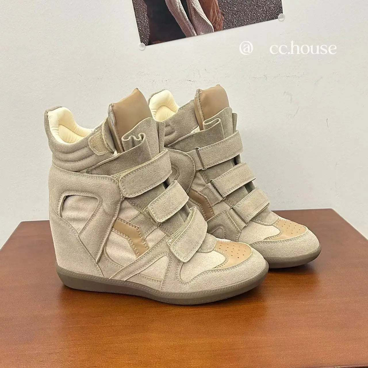 High Top Women's Sneakers New 2026 Autumn Winter Ankle Boots Thick Bottom Leather Casual Shoes Wedge Heels Hook&Loop Sport Shoes