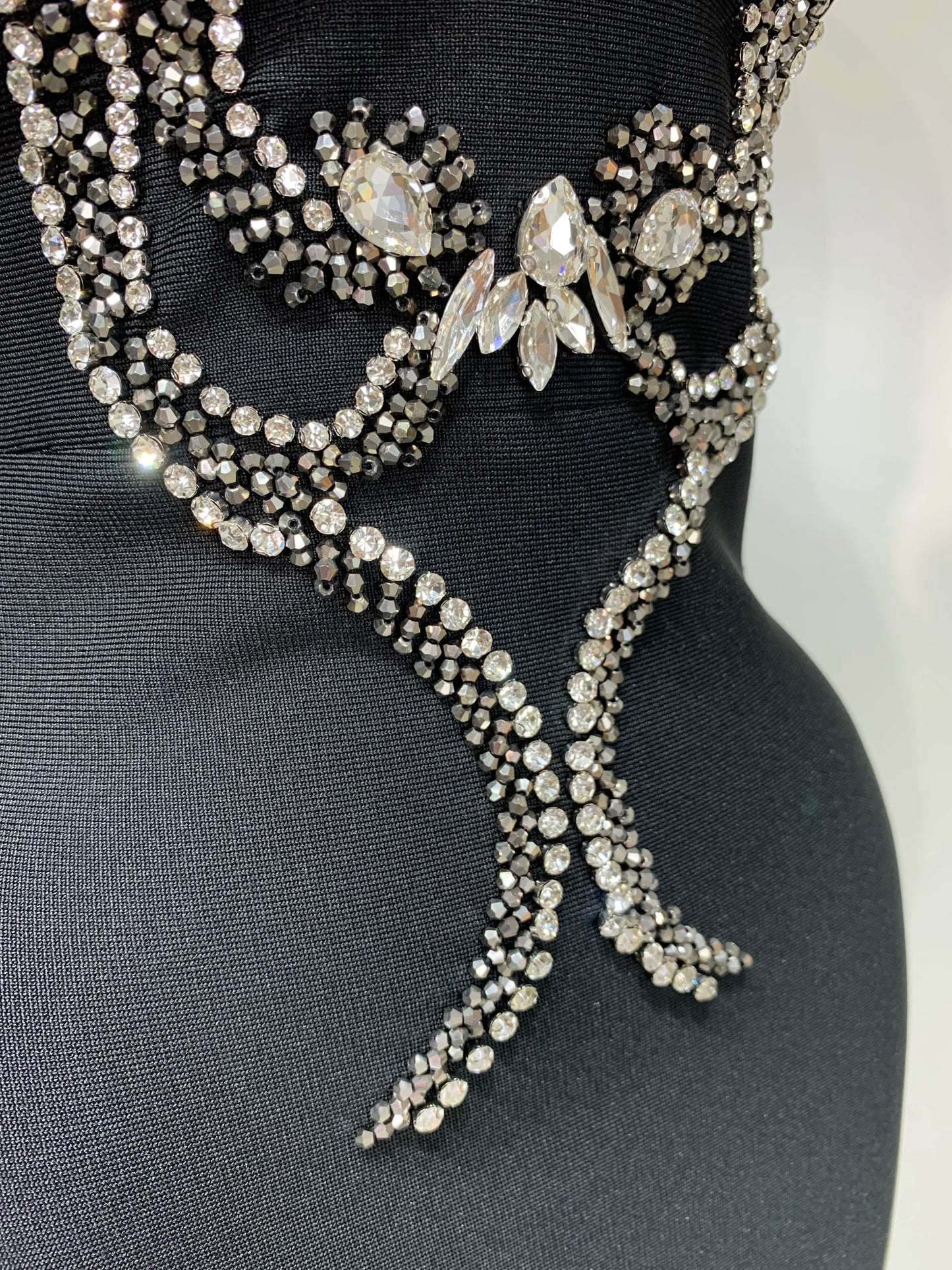 Celebrity Elegant Beading Strapless Bodycon Bandage Dress Women Fancy Club Party Luxury Diamonds Evening Party Birthday Dresses