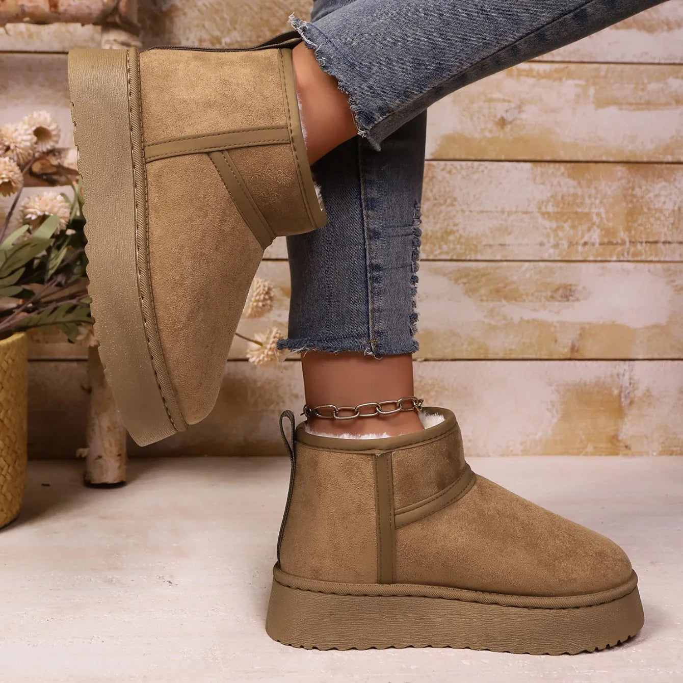 Real Sheepskin Wool Low-cut Warm Comfortable Shoes Women Fashion Short Shoes 2025 New Winter Warm Boots Fur Ladies Snow Boots