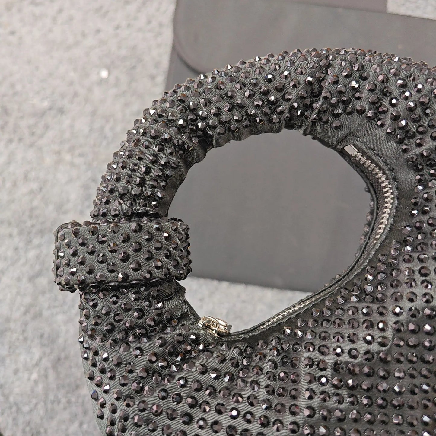 Full Diamond Dumpling Bag Women's Socialite Dinner Clutches Ladies Sparkling Rhinestone Evening Handbag Mini Banquet Party Purse