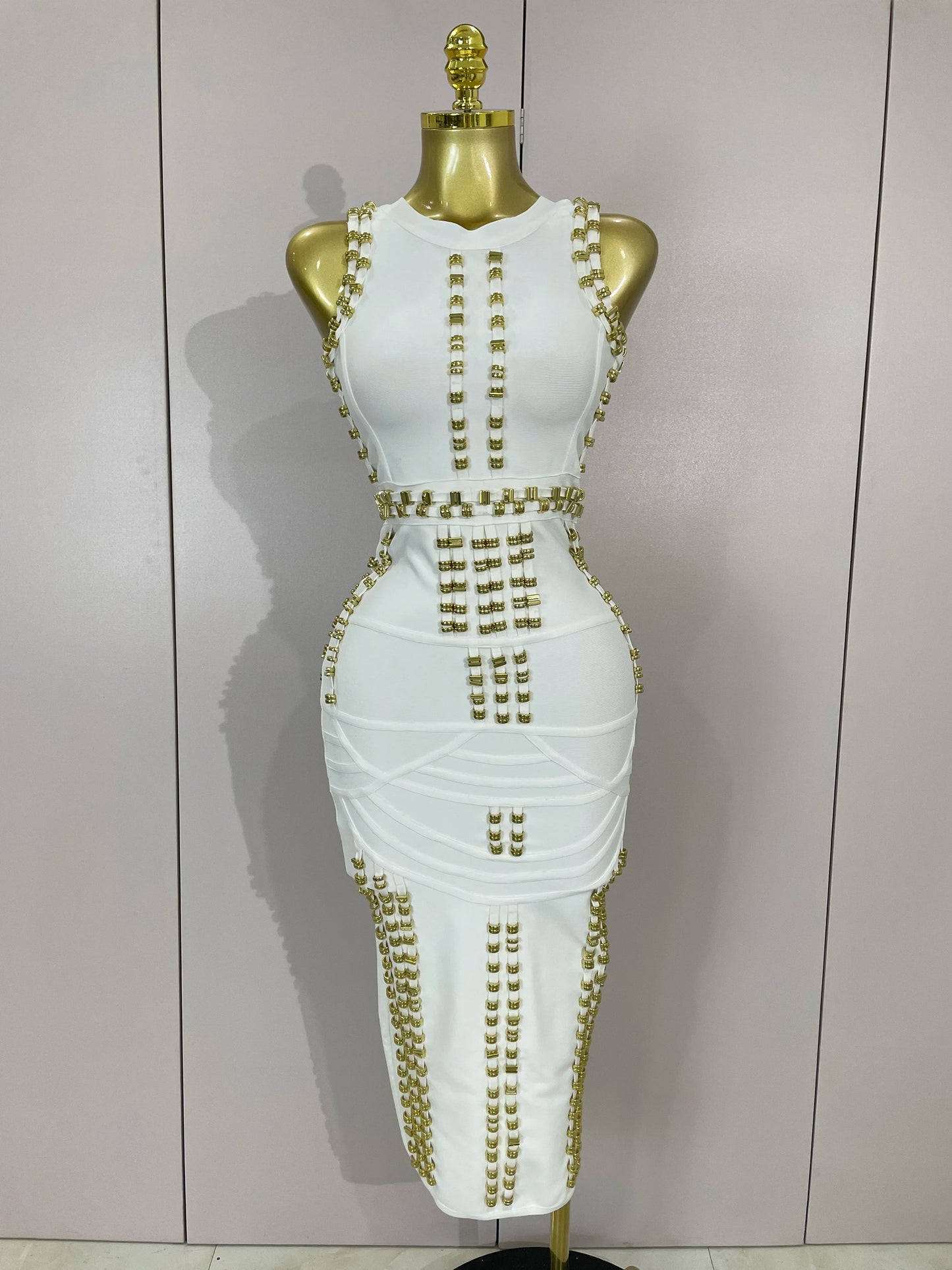Elegance White Metal Buckle O Neck Sleeveless Bodycon Bandage Dress Women Celebrate Evening Prom Birthday Party Dress Vestido