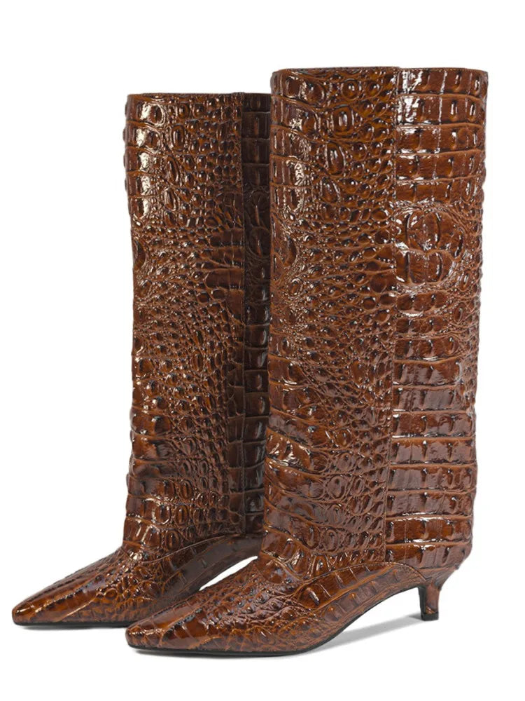 Women's Spring and Autumn New Cat Heel Wide Knee Knee Boots Fashion Pointed Women's Low Heel Mid Heeled Boots