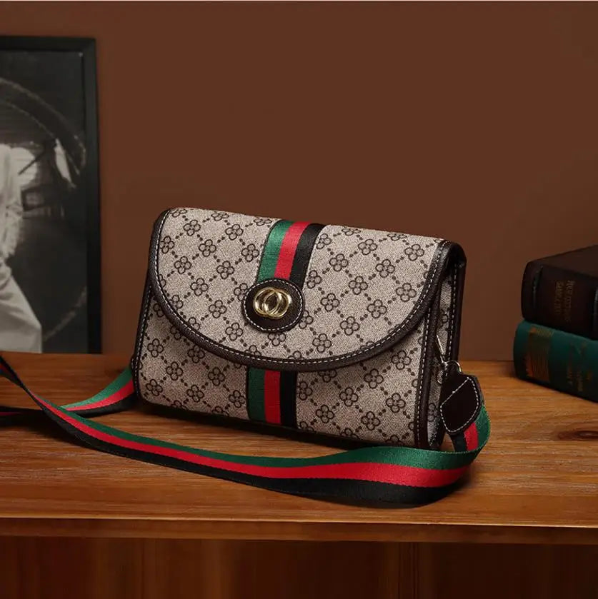 High-End Fashion Women's Envelope Shoulder Messenger Bag Versatile New Style Handbag for All Seasons