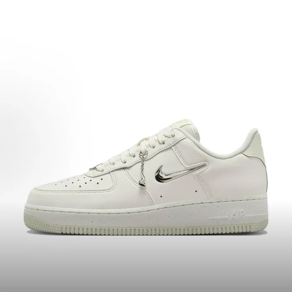 Nike Air Force 1 '07 Unisex Sneakers Iconic Cushioned Comfort Classic Low-Top Casual Wear HQ3905-500