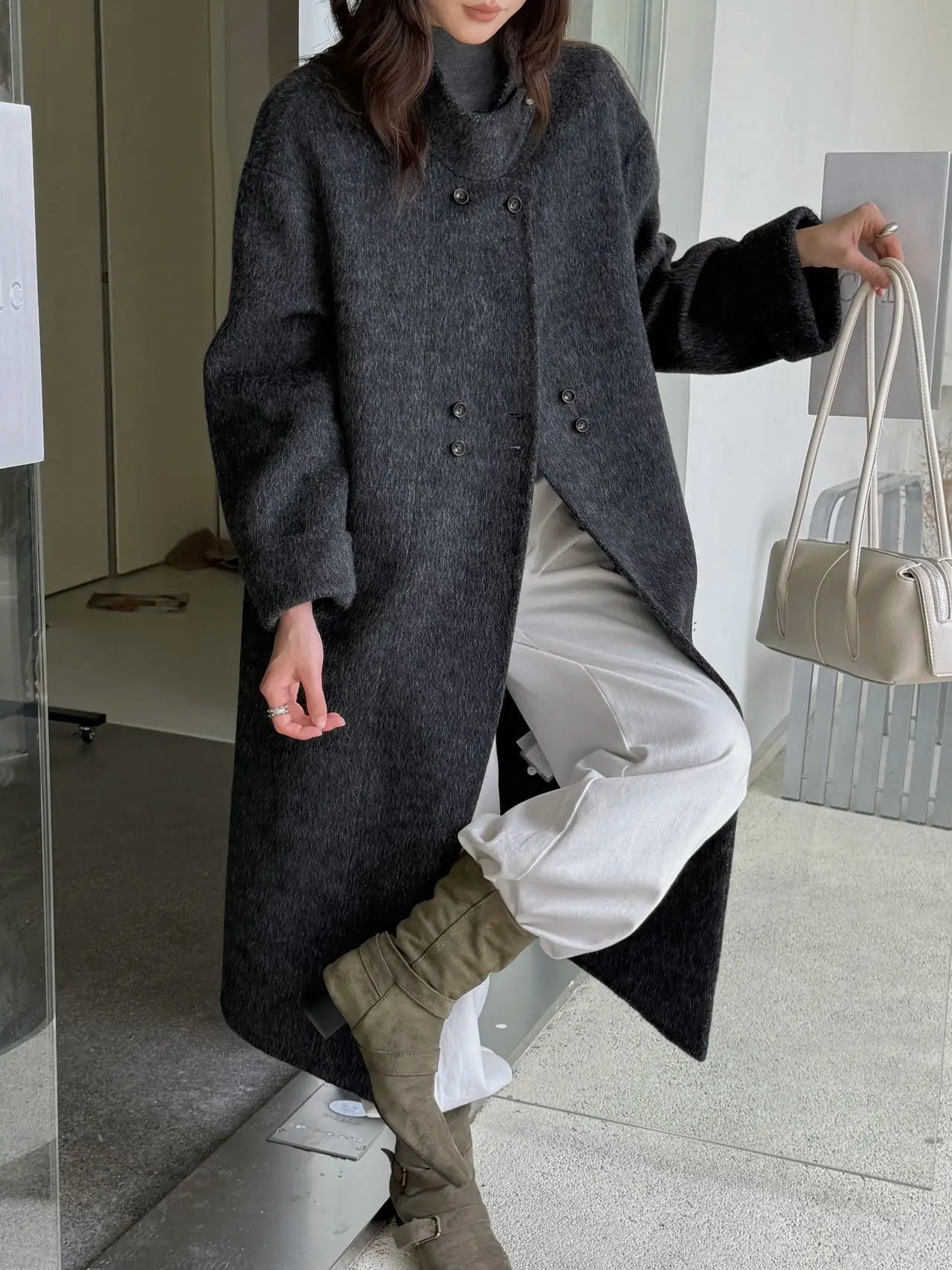 Ladies' 100% wool coat, high-end slimming stand up collar, double breasted loose long woolen coat, autumn and winter bestseller