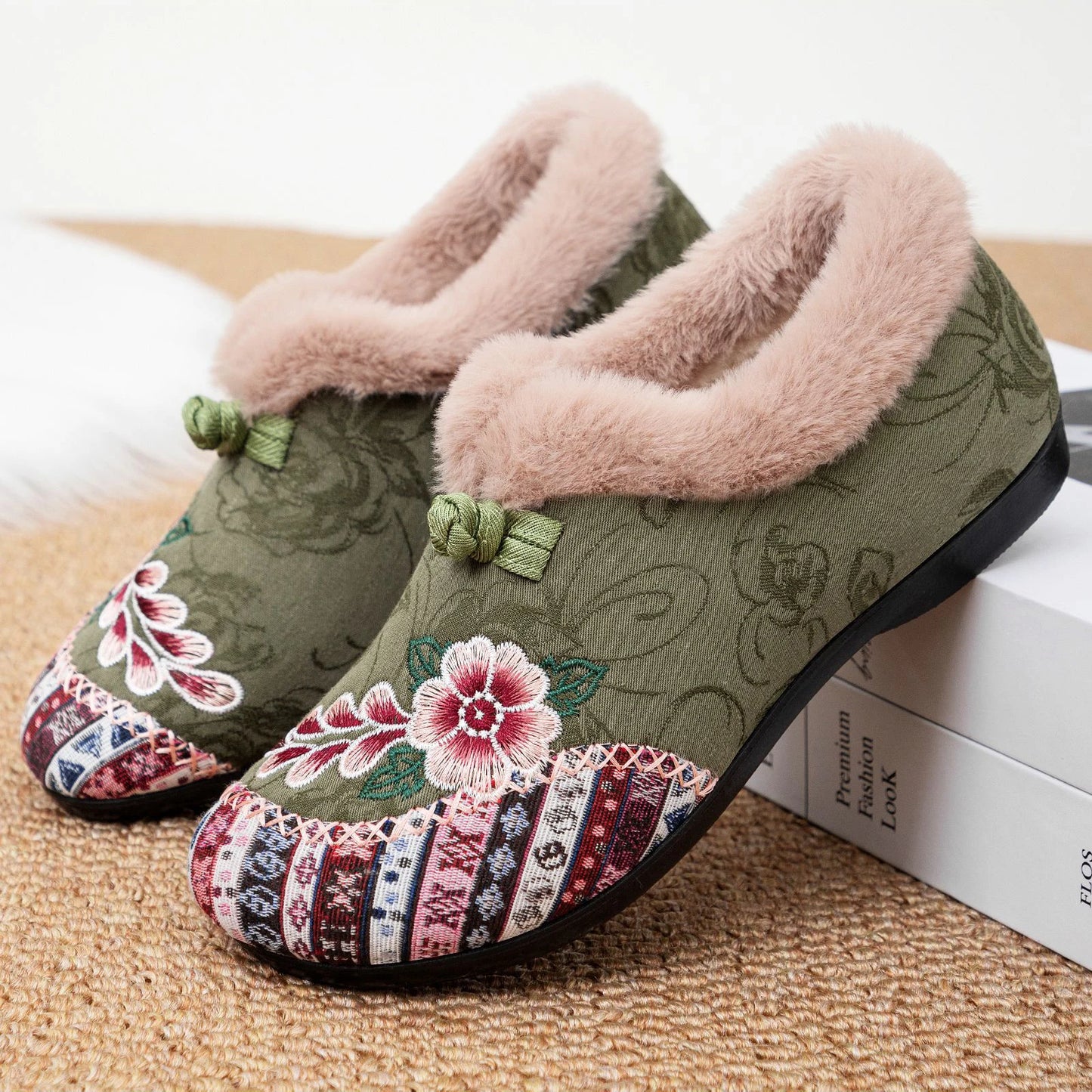 Fashion Women's Shoes Zapatillas De Mujer Cotton Shoes Woman Botines Embroidered Snow Boots Women Botas Winter Warm Short Boots