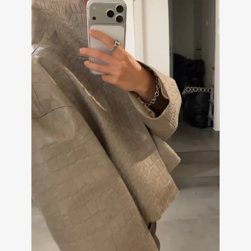 Crocodile Pattern Embossed Short Women Leather Jacket Stand Collar Zipper Long Sleeved Cropped Jackets 2026 Street Daily Outfit