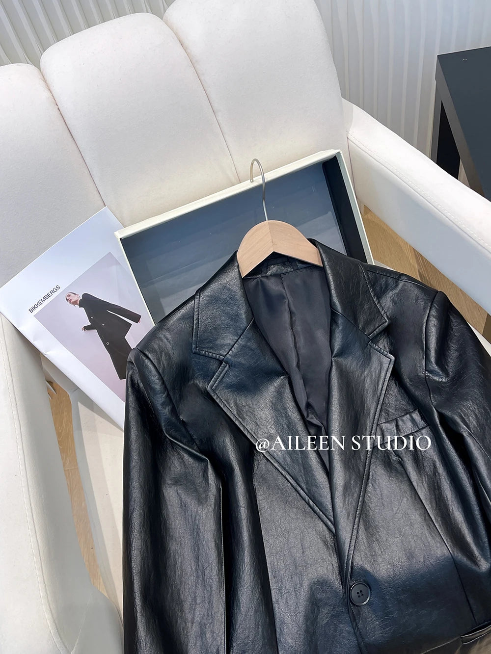 Black Leather Jacket Women's Autumn 2026 New Korean Loose High-End Feeling Personality Suiting PU Material Top Trendy