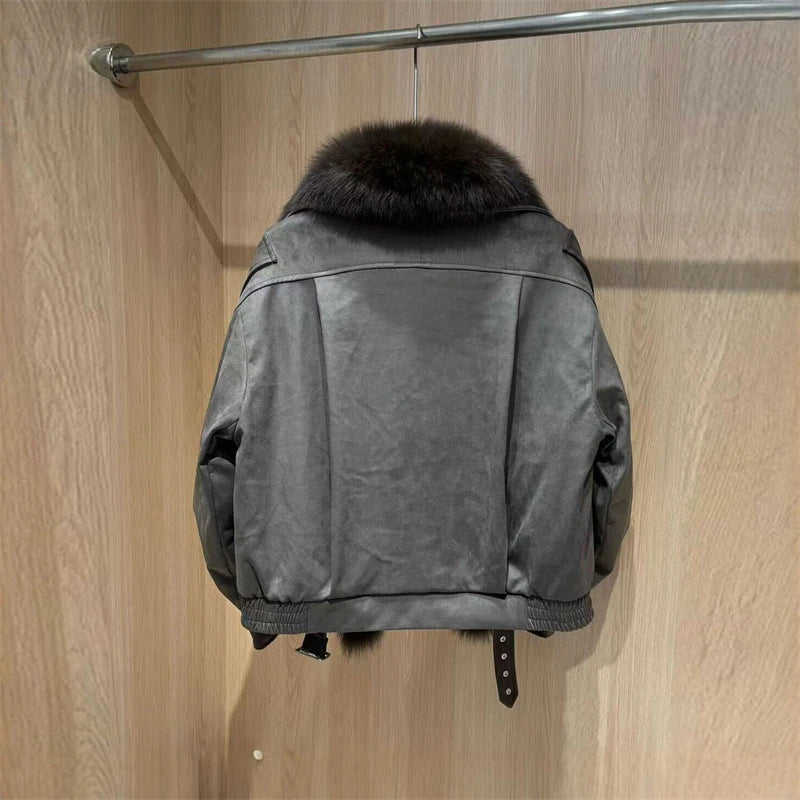New winter style short down jacket with fox fur collar, high-quality fashion suede jacket, loose fit, thick and warm fur coat.