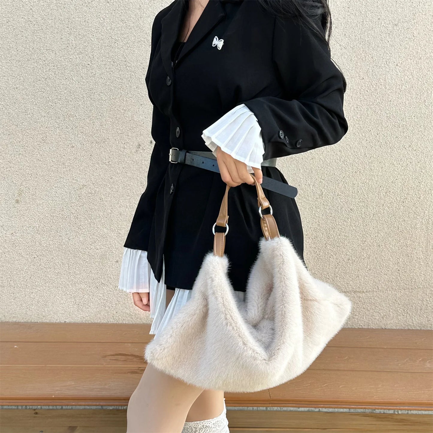 Women's Plush Crossbody Bag Single Shoulder Handbag Large Capacity Casual Autumn Winter Fur Bag Fashionable All-Match Bag