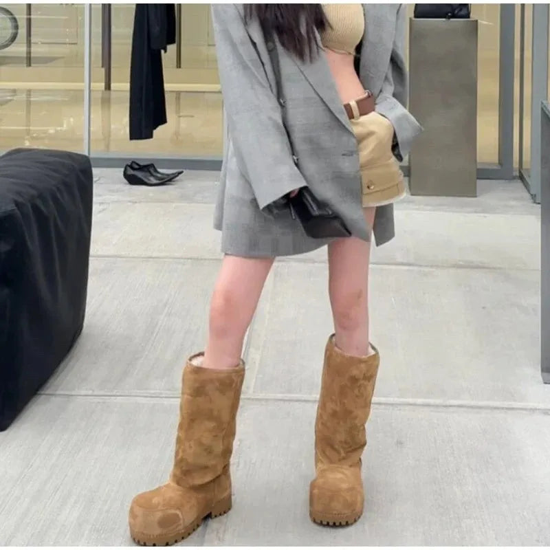 New Fashionable Snow Boots Platform Elevating Warm Cotton Shoes Warm Big Head Design Long Boots Ladies All-over Brown Long Boots