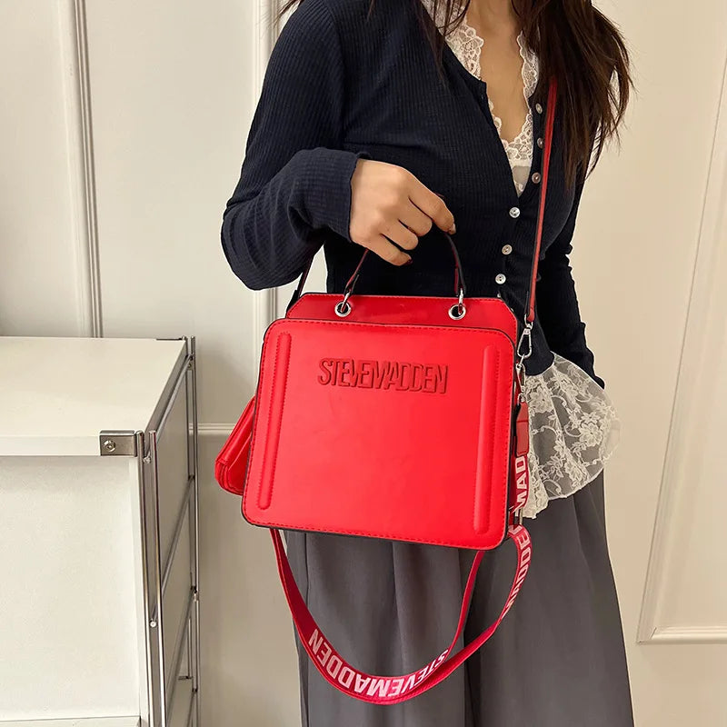 Trendy Commuter Women's Shoulder Bag Fashionable Letter Print Simple Urban Style PU Material Medium Size Zipper Opening Cross...