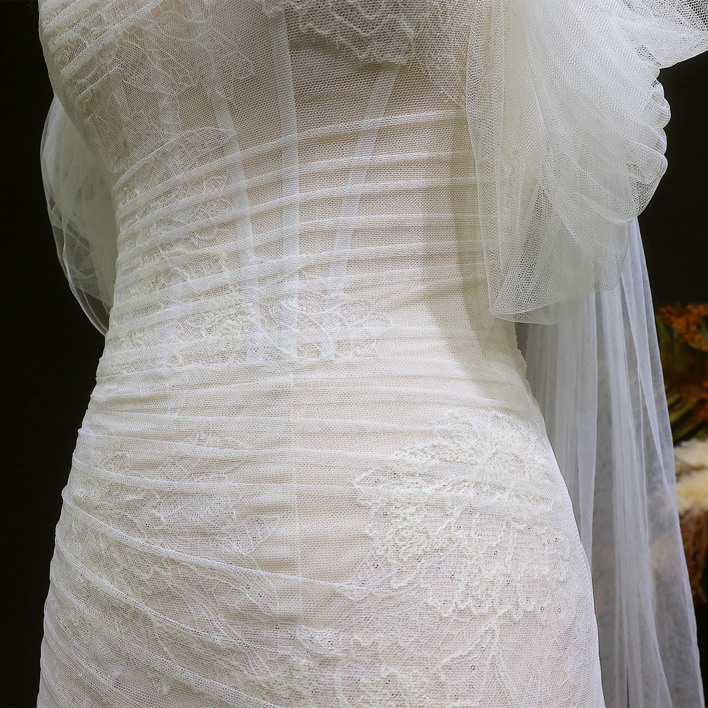 Sheer Fairy Women' s Elegant Wedding Dresses Off-Shoulder Draped 3D Floral Bridal Gowns Strapless Ruched Tulle SW653 Customized