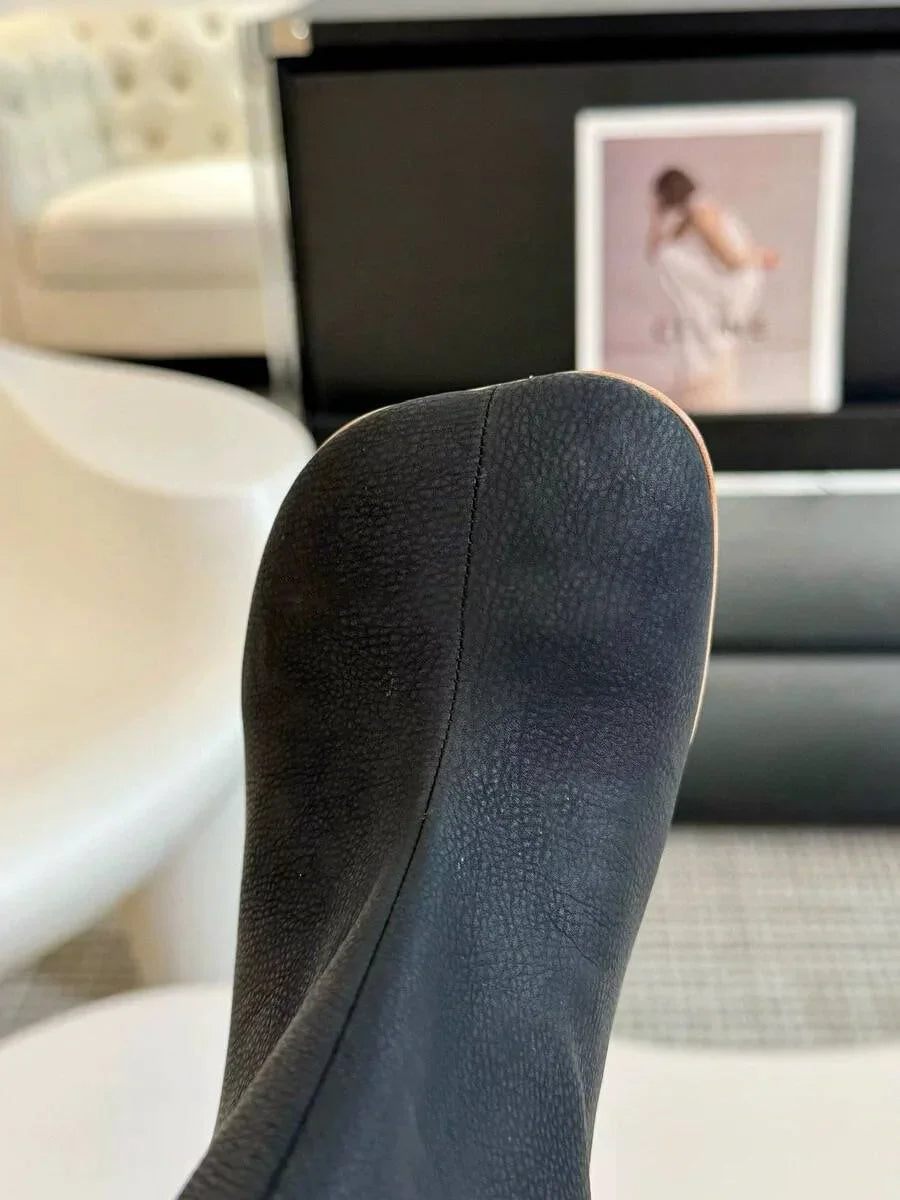 2025Women's Autumn and Winter New Slim Fit High Heels Knee High Boots Fashionable Plus Size Medium Long Boots Knight Boots