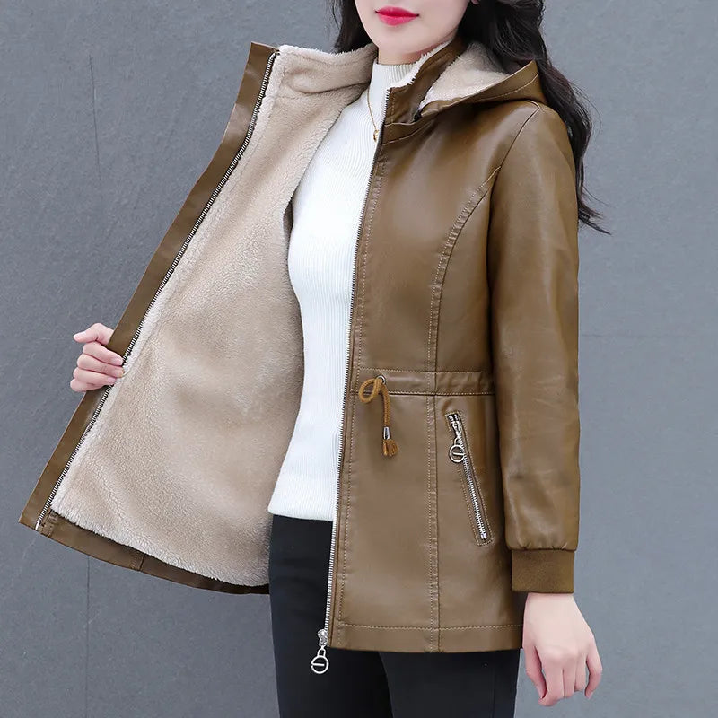 UHYTGF Fleece Winter Leather Female Quality Pu Leather Windbreaker Women Temperament Slim Warm 3XL Big Size Coat Deri Ceket 425