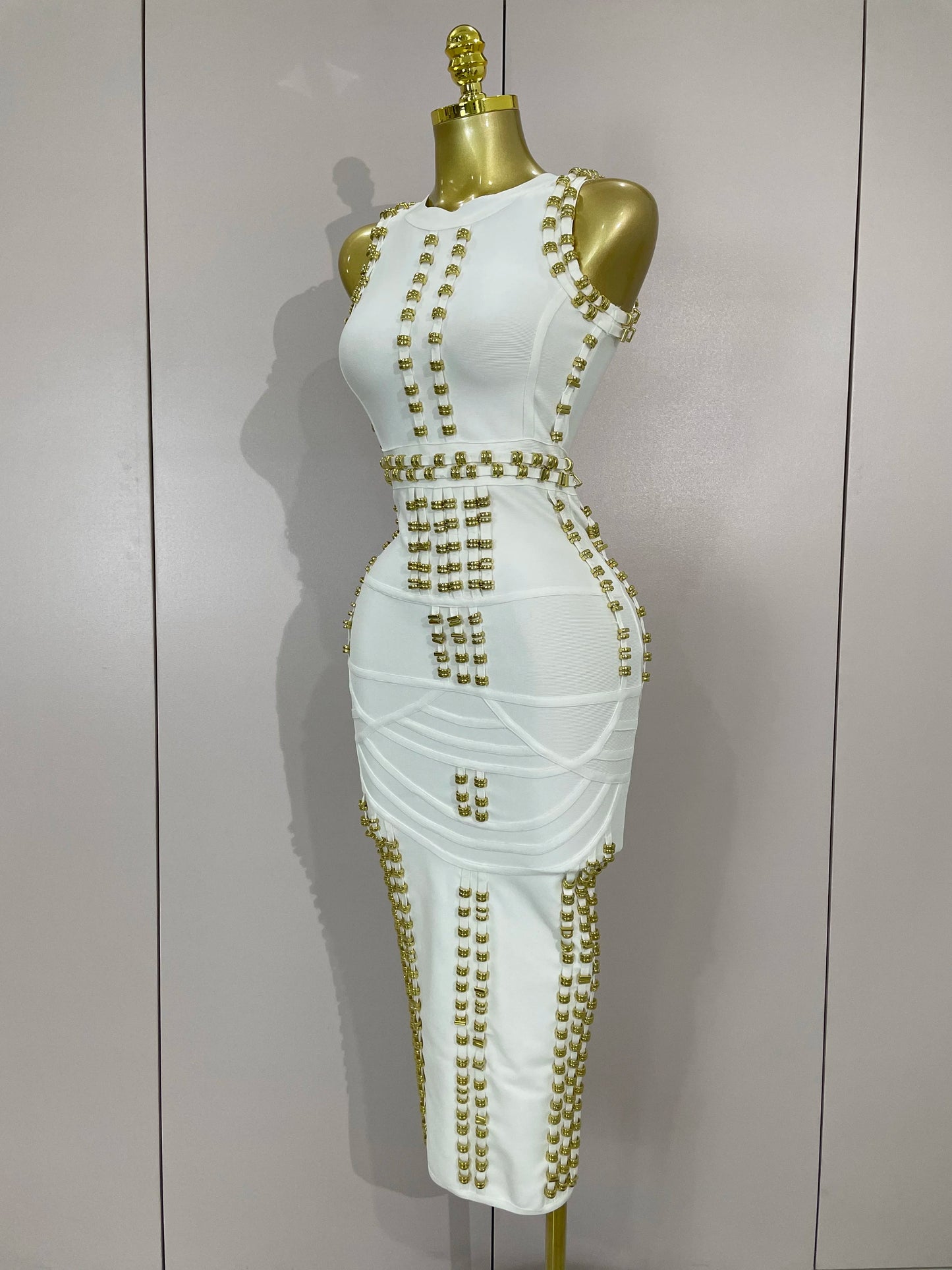 Elegance White Metal Buckle O Neck Sleeveless Bodycon Bandage Dress Women Celebrate Evening Prom Birthday Party Dress Vestido