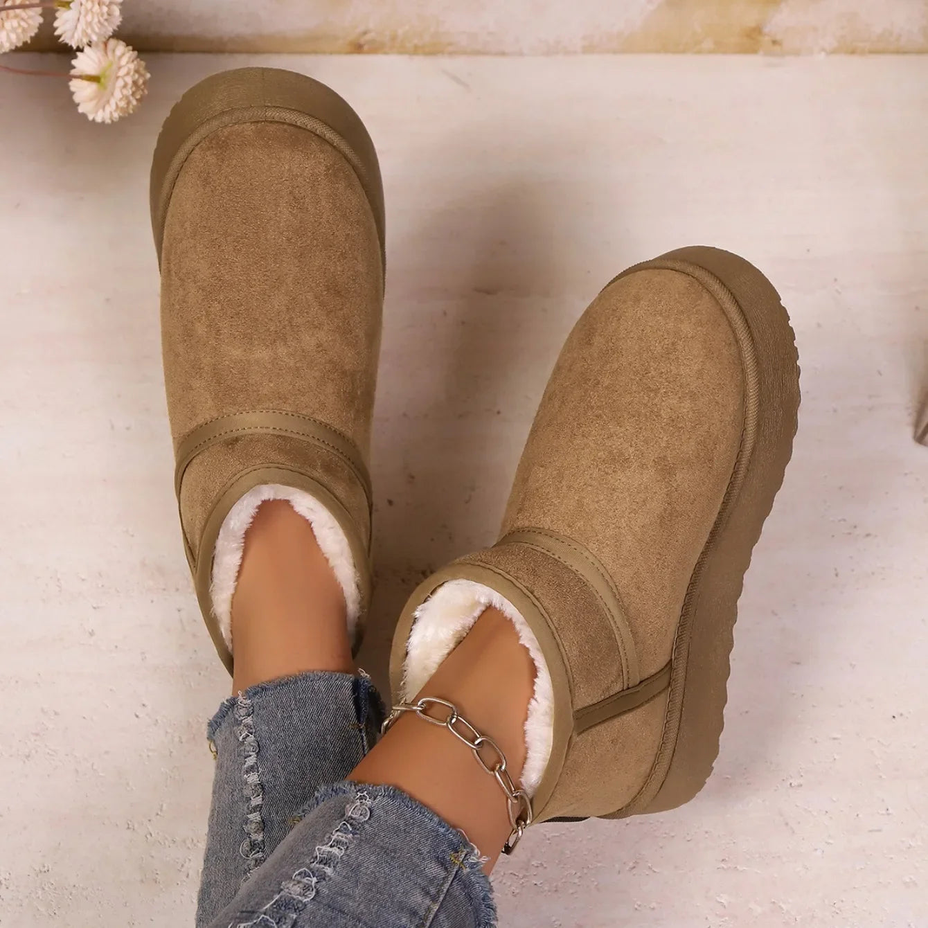 Real Sheepskin Wool Low-cut Warm Comfortable Shoes Women Fashion Short Shoes 2025 New Winter Warm Boots Fur Ladies Snow Boots