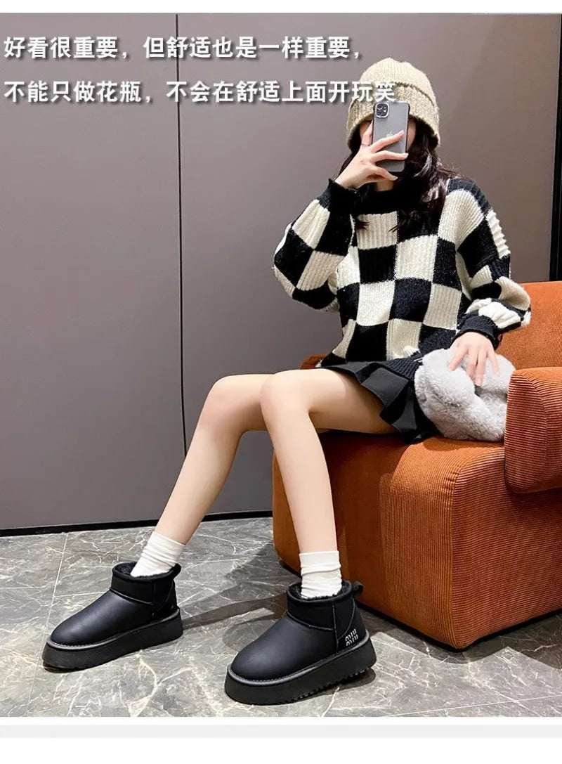 Sponge cake thick soled snow boots for women, 2025 new winter waterproof short tube height increasing warm bread shoes