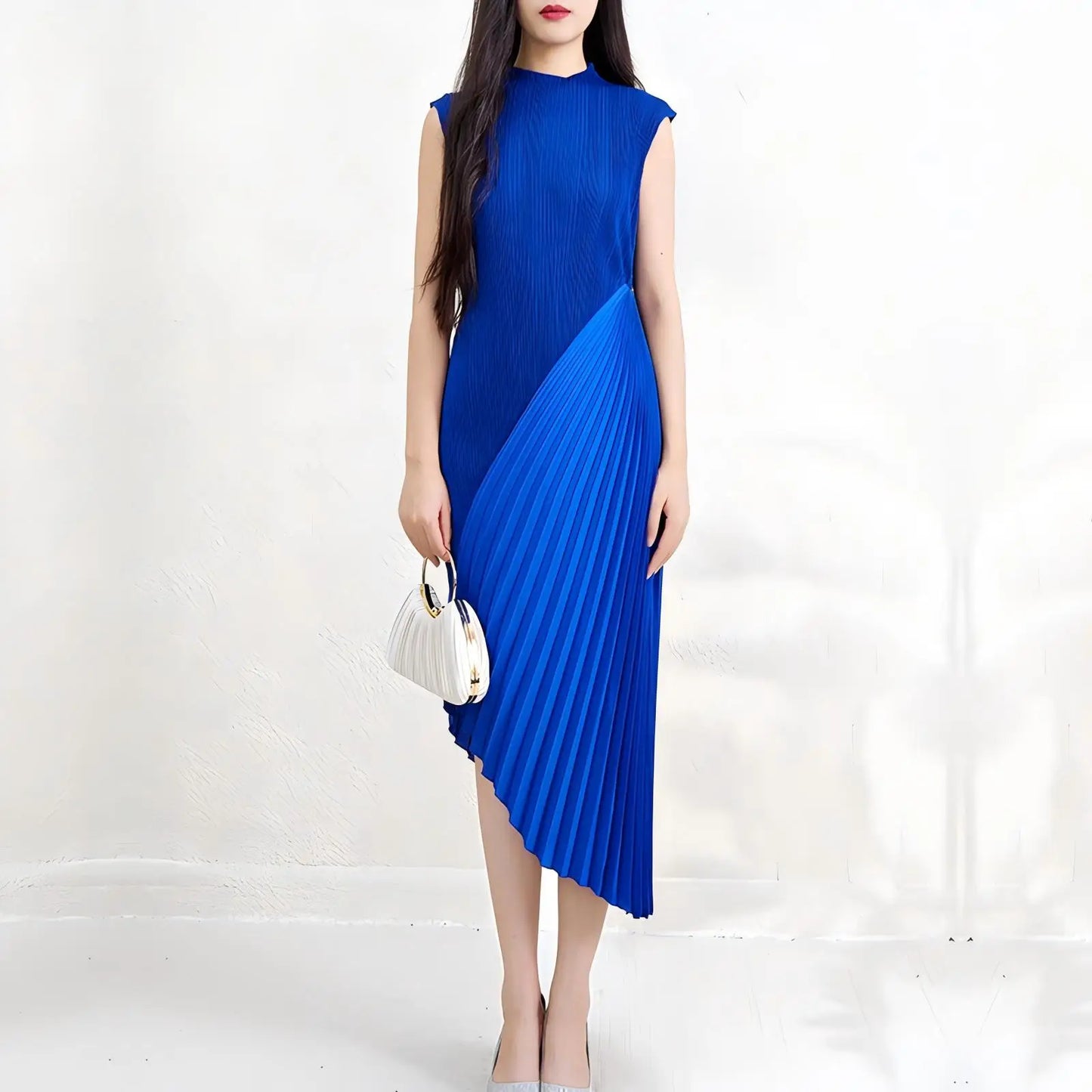 High-end women's summer dresses, sophisticated and stylish new styles, solid color, irregular patchwork, elegant evening gowns.
