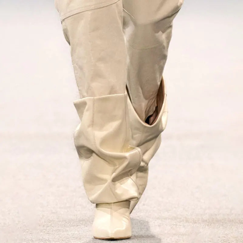 Women's Fashion Pointed Thick Soled Pleated Short Boots, Autumn and Winter Thick Heeled Long Boots, Sexy Runway Women's Boots