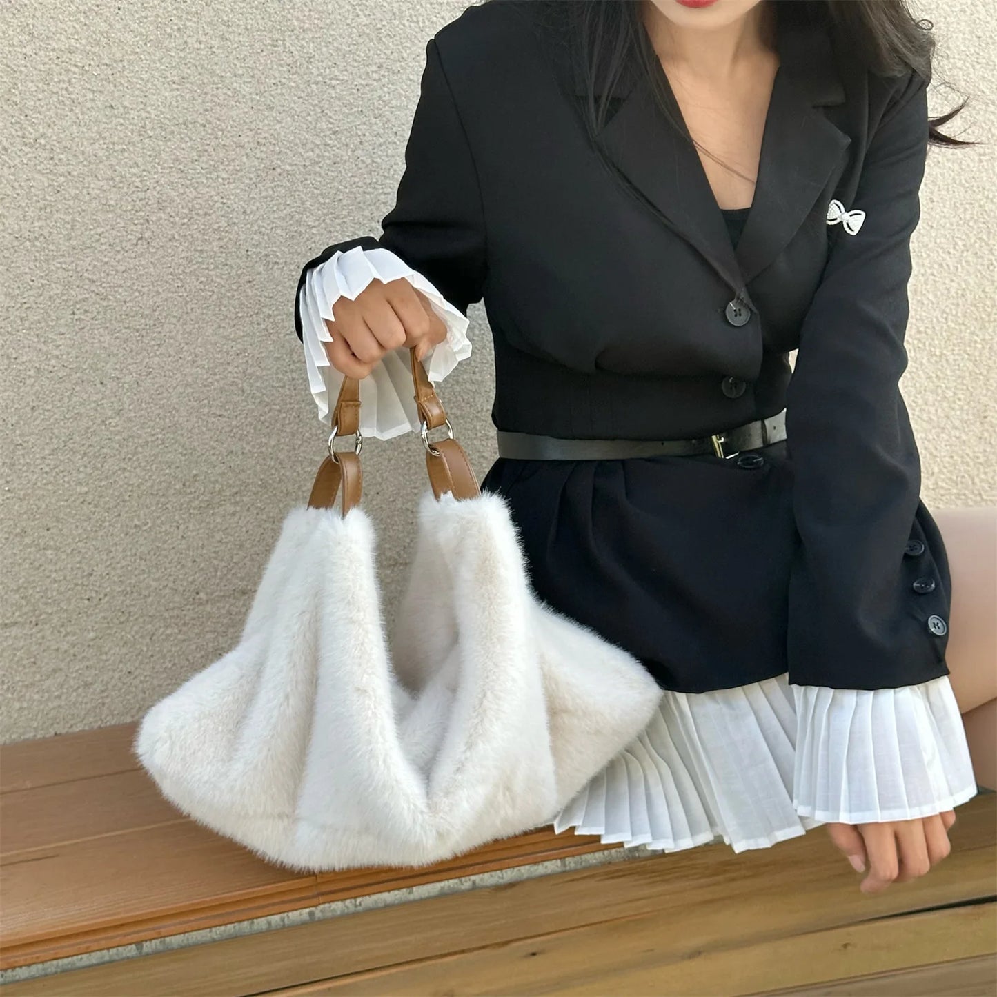 Women's Plush Crossbody Bag Single Shoulder Handbag Large Capacity Casual Autumn Winter Fur Bag Fashionable All-Match Bag