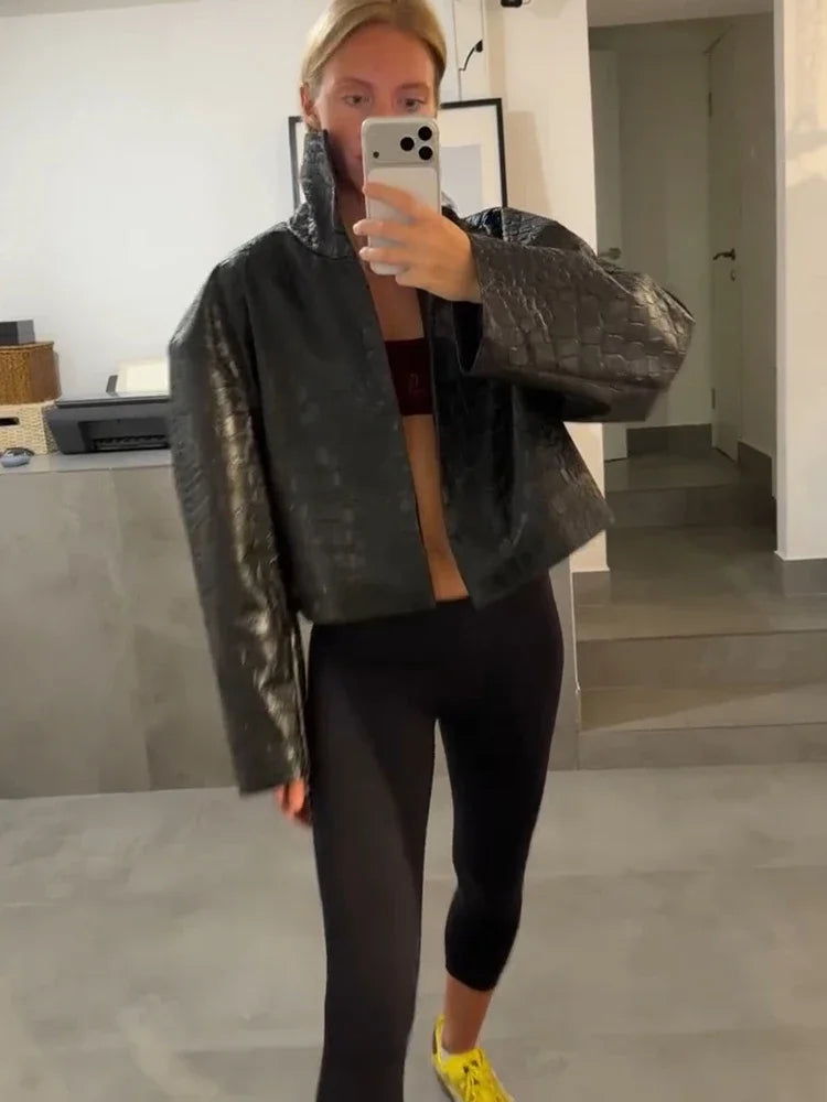 Crocodile Pattern Embossed Short Women Leather Jacket Stand Collar Zipper Long Sleeved Cropped Jackets 2026 Street Daily Outfit