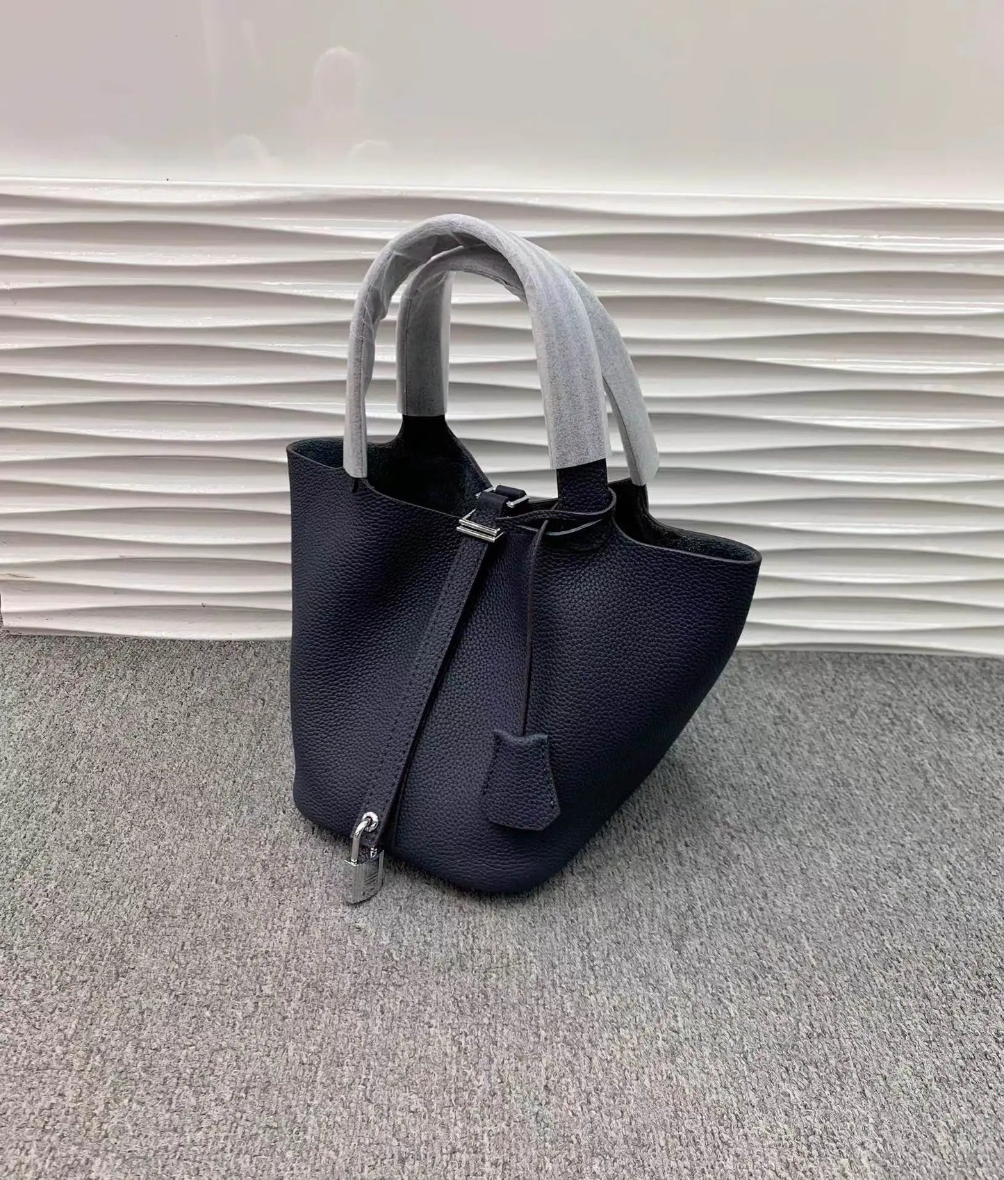 Fashion Classic Womens Bucket Bags Leather Lady Hand Bags High Quality Genuine Leather Luxury Ladies Top Handle Handbags