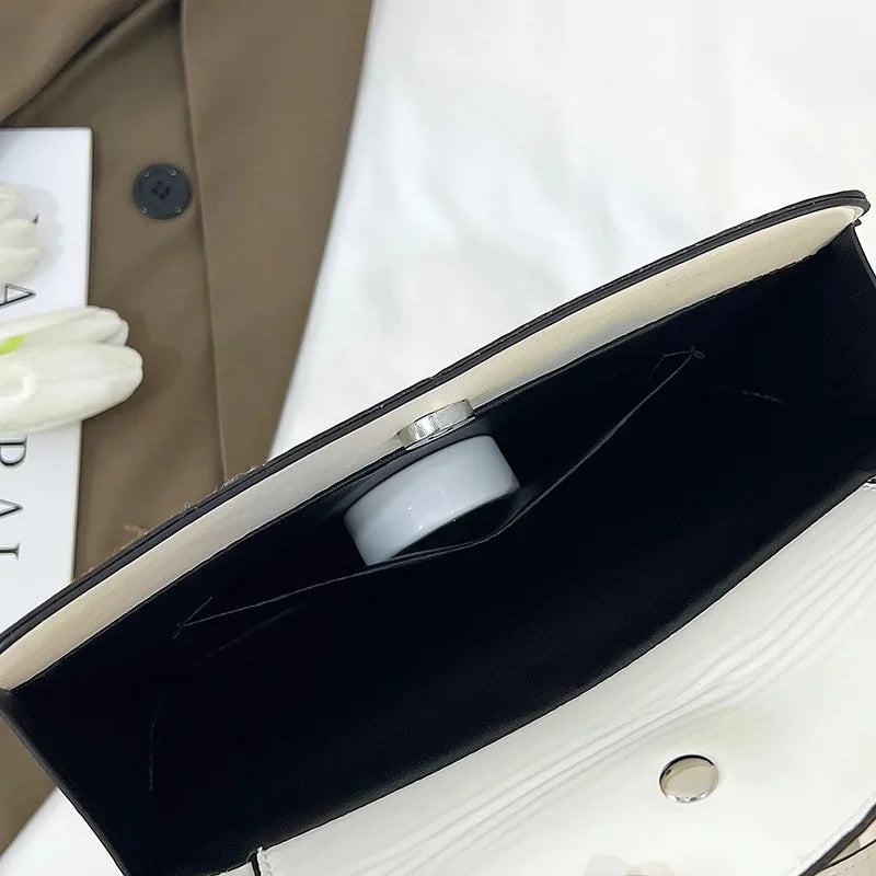 Trendy Commuter Women's Shoulder Bag Fashionable Letter Print Simple Urban Style PU Material Medium Size Zipper Opening Cross...