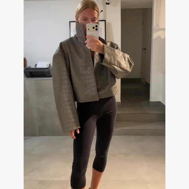 Crocodile Pattern Embossed Short Women Leather Jacket Stand Collar Zipper Long Sleeved Cropped Jackets 2026 Street Daily Outfit