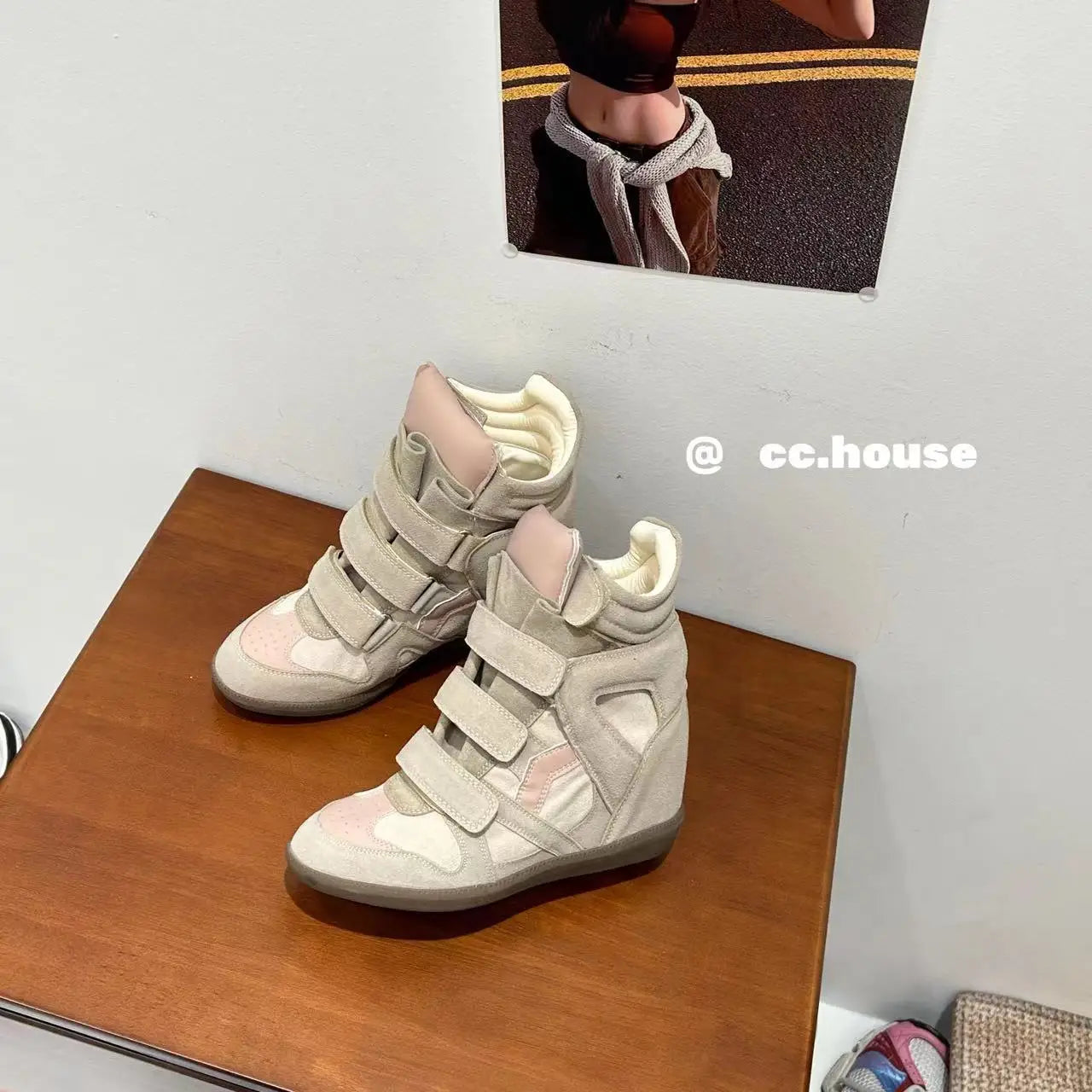High Top Women's Sneakers New 2026 Autumn Winter Ankle Boots Thick Bottom Leather Casual Shoes Wedge Heels Hook&Loop Sport Shoes