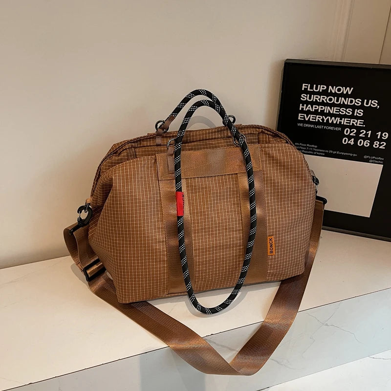 Geometric Design Travelling Shoulder Crossbody Gym Bags For Women Wet and Dry Separated Large Capacity Shopper Handbag For Sport