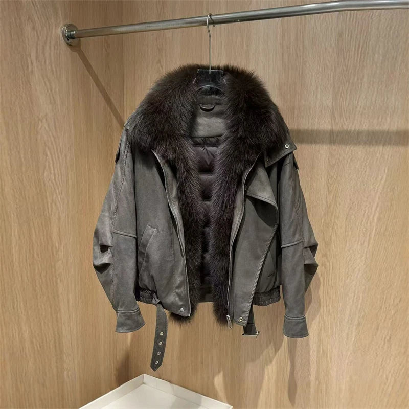 New winter style short down jacket with fox fur collar, high-quality fashion suede jacket, loose fit, thick and warm fur coat.