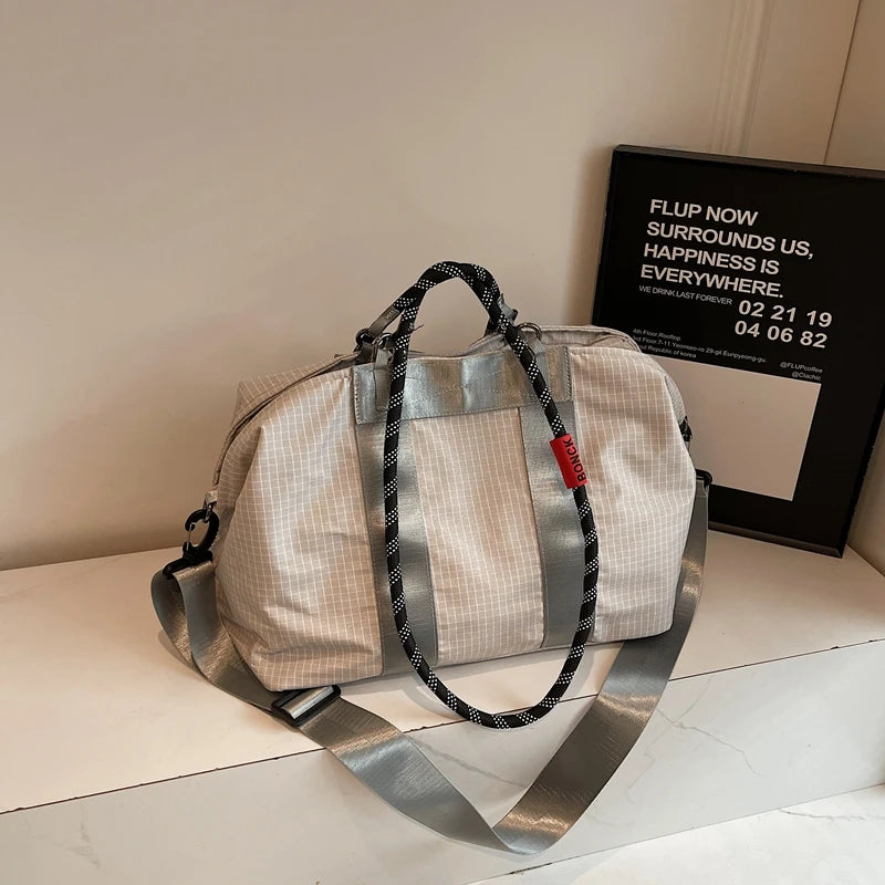 Geometric Design Travelling Shoulder Crossbody Gym Bags For Women Wet and Dry Separated Large Capacity Shopper Handbag For Sport