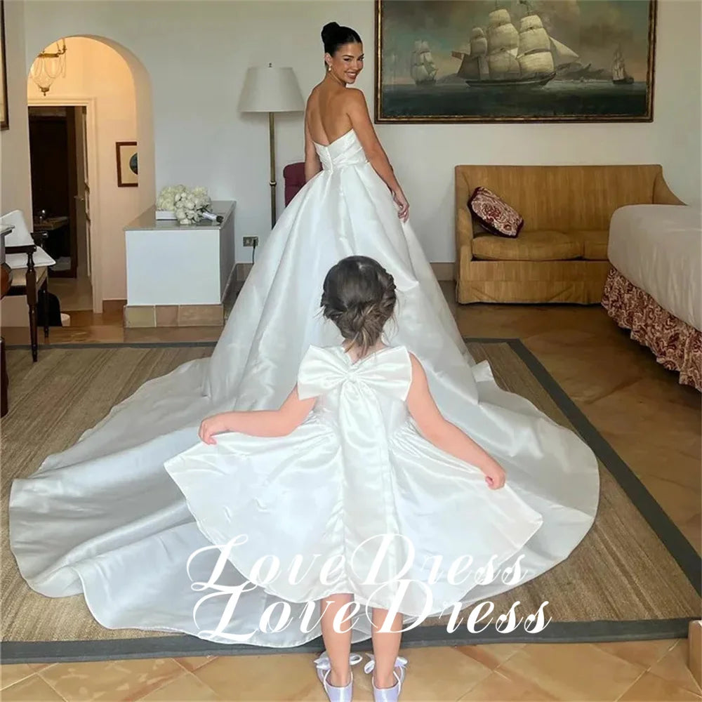 Customized Simple Stain Strapless Pleats A-Line High Side Slit Wedding Dress Pastoral Sleeveless Boat Neck Backless Lace Up 2026