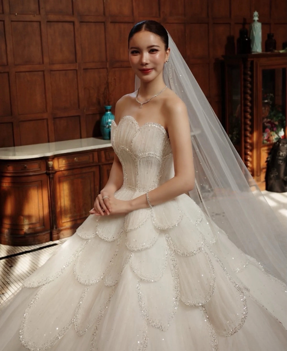 Customized Luxury Glittery Ball Gown Strapless Sweetheart wedding Dresses Sparkly evening dress Vestidos De Novia