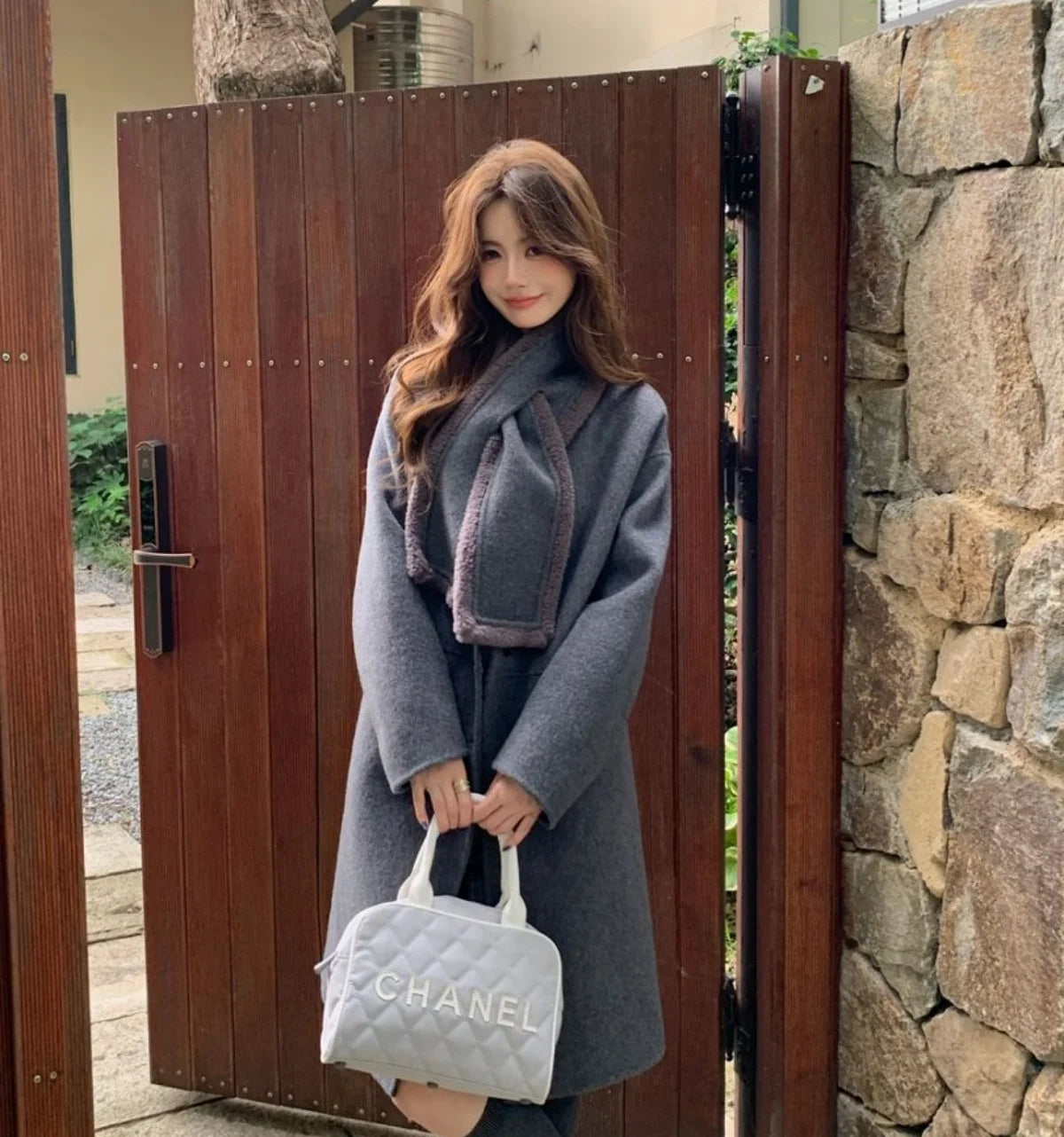 Autumn and winter hot fashion round neck scarves, medium to long styles, small women's double-sided wool coats with temperament,