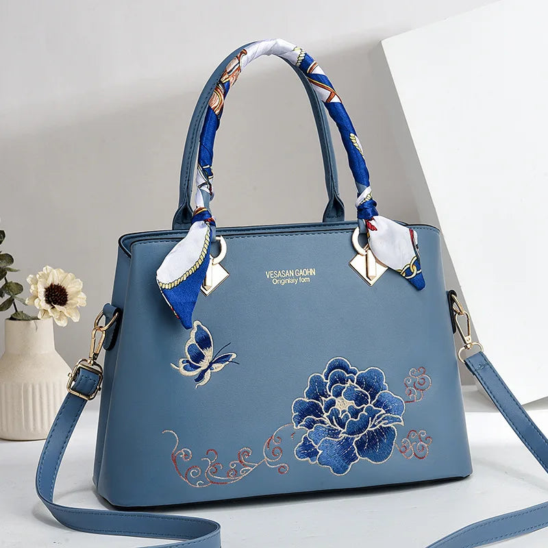 2024 New Women's Embroidered Handbag Versatile Fashion Trend Women's Crossbody Bag Exquisite Large Capacity Female Shoulder Bag