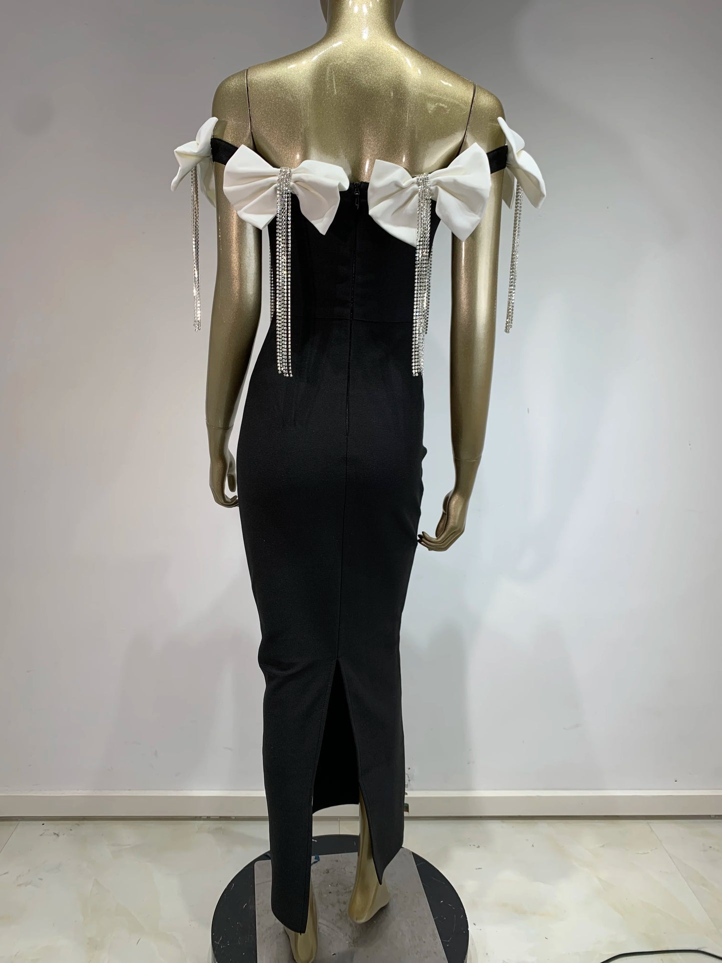 Women Celebrity Sexy Off Shoulder Bow Tie Diamonds Black Maxi Long Bandage Dress 2024 Knitted Elegant Evening Club Party Outfit