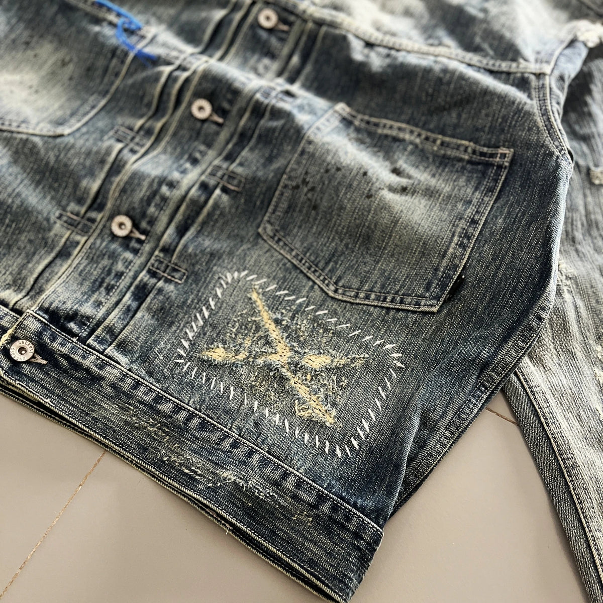 Vintage Washed Denim Jacket Loose Fit Short CleanFit Men's Jeans Coat Casual Style Button Closure Long Sleeve Cotton Jacket